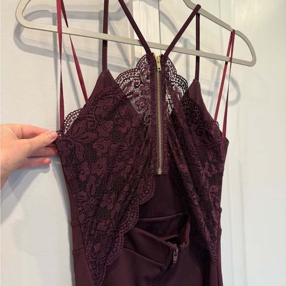 Lace Bodycon Dress - Picture 3 of 4